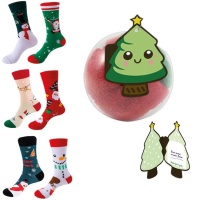 Bola regalo con par de calcetines navideños surtidos