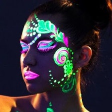 Maquillaje fluorescente