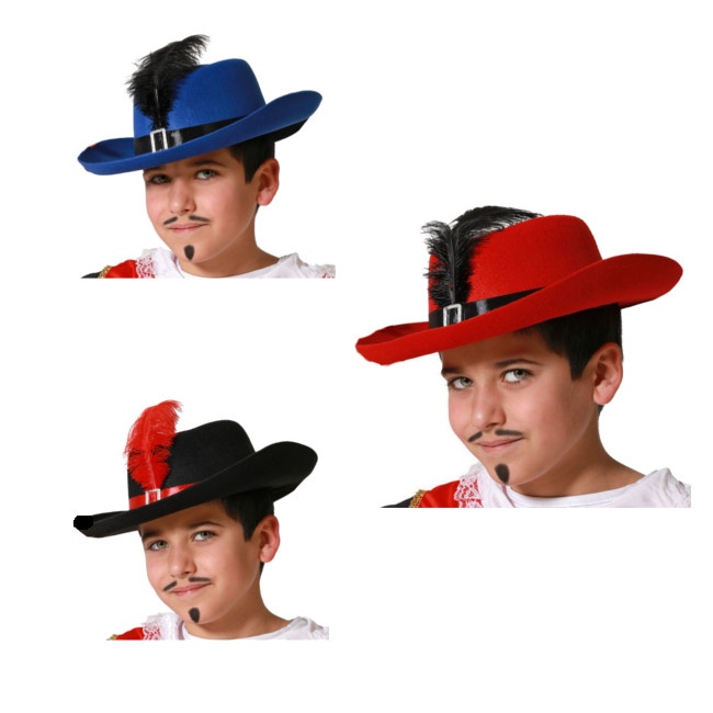 Vista principal del sombrero de mosquetero infantil en color azul, negro y rojo