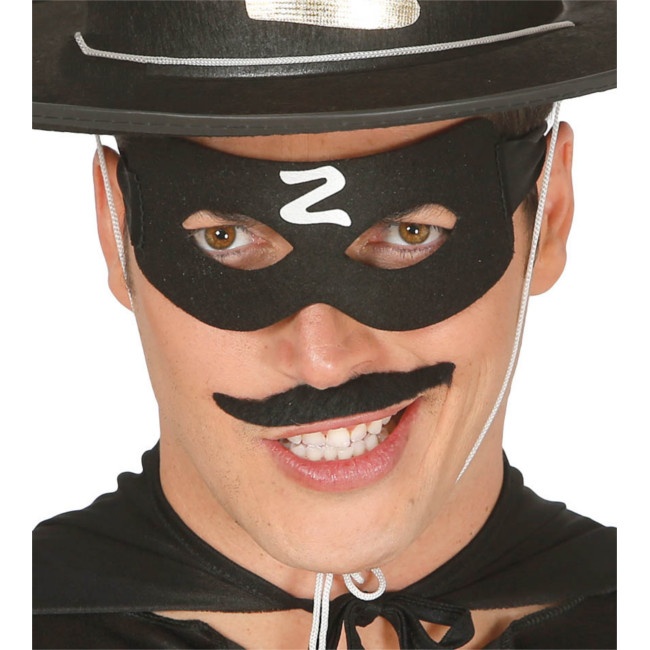 Vista frontal del antifaz de El Zorro en stock