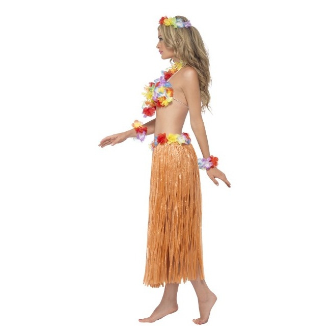 Foto lateral/trasera del modelo de hawaiana