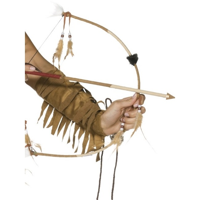 Vista principal del arco y flechas con plumas en stock