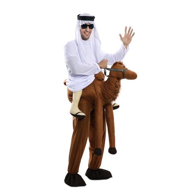 Vista frontal del disfraz de adulto a hombros de camello en talla M-L