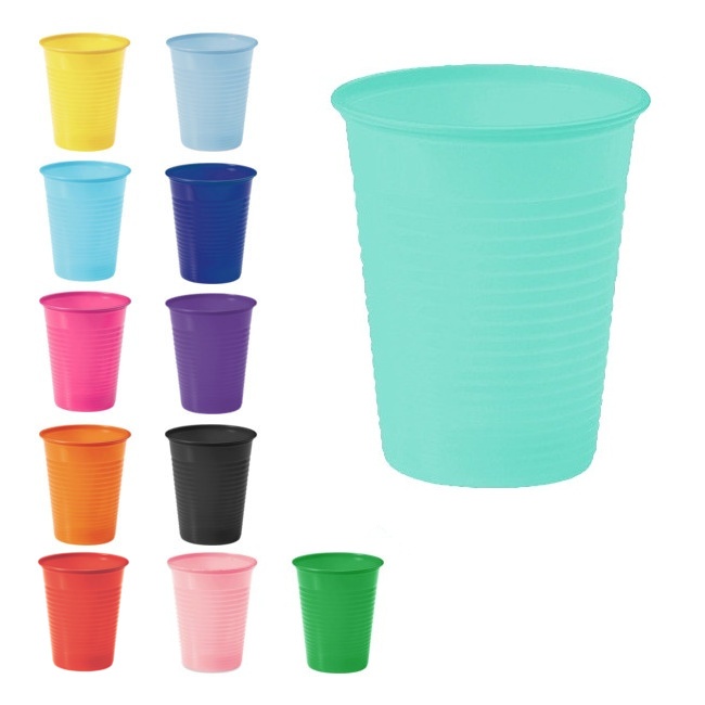 Vista delantera del vasos de colores de 200 ml - 24 unidades en color aguamarina, amarillo, azul, lila, naranja, negro y verde oscuro