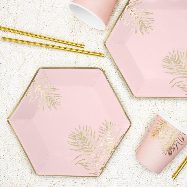 Foto detallada de platos de hexágono rosas con hojas doradas de 23 cm - 6 unidades
