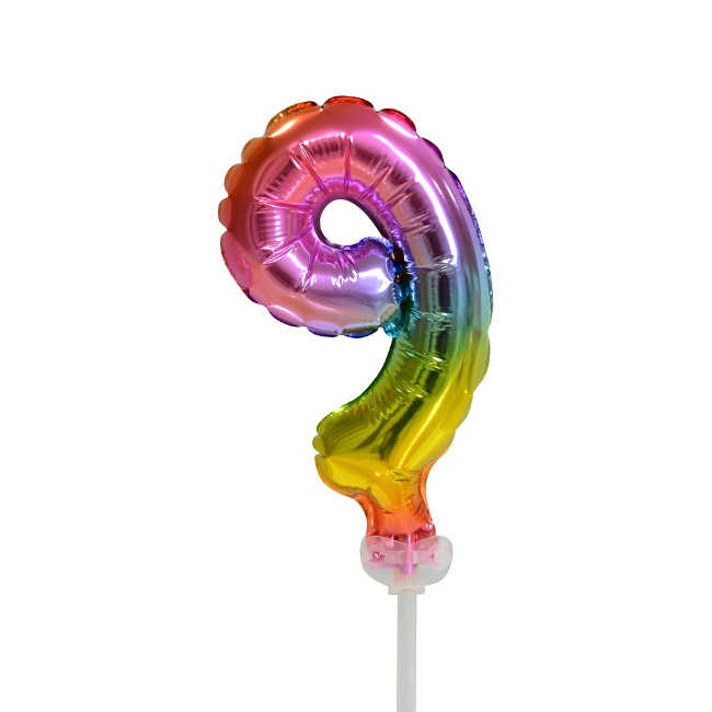Vista frontal del topper globo de número arcoíris de 13 x 5,5 cm en stock