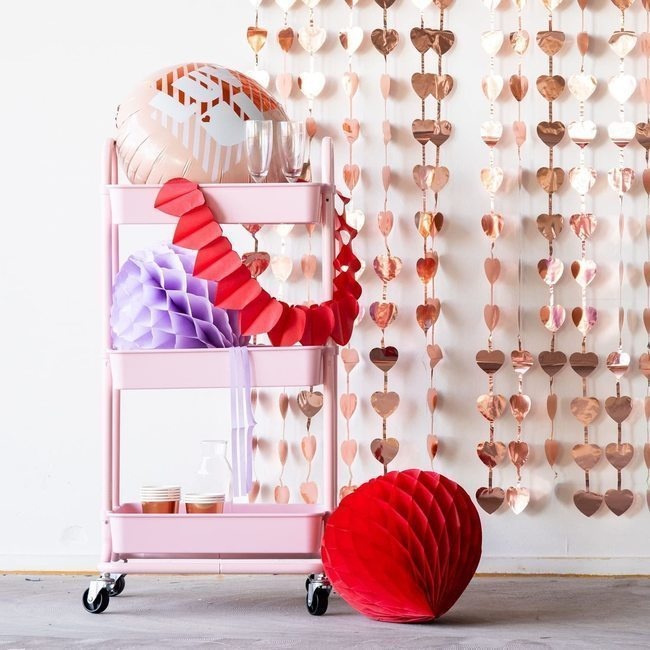 Foto detallada de cortina decorativa de corazones rosa dorada de 2,00 x 1,00 m
