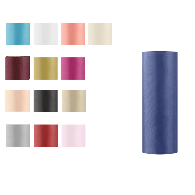 Vista frontal del camino de mesa satinado de 9 x 0,16 m en color azul marino, azul turquesa, blanco, coral, crema, deep red, dorado, fucsia, melocotón, negro, nude, plateado, rojo y rosa claro