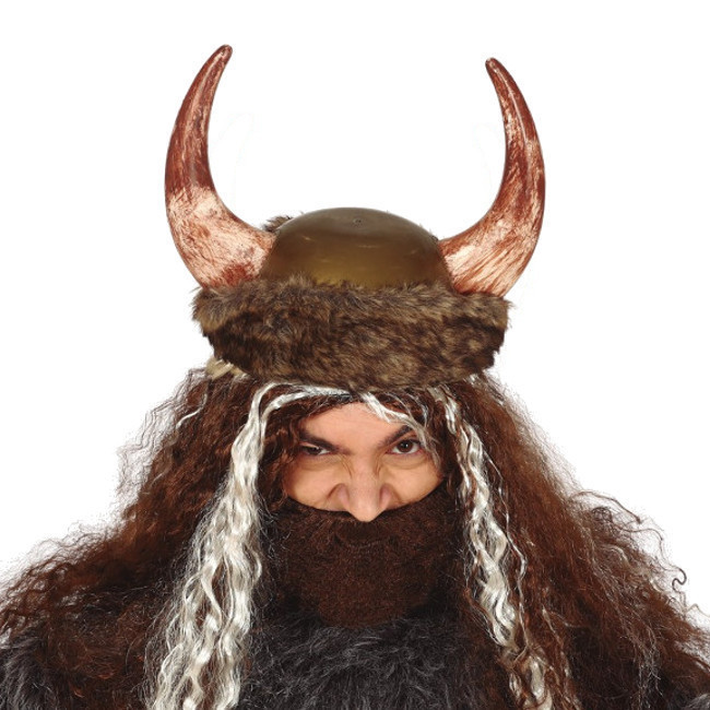 Vista delantera del casco de vikingo en stock
