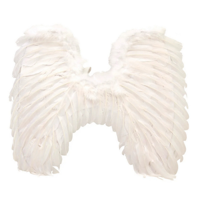Vista frontal del alas de ángel blancas en stock