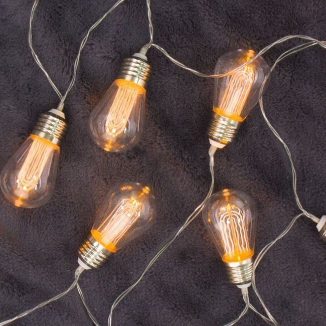 Guirnalda con luces led en de bombillas a pilas- 1,65 m por 16,00 €