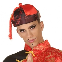 Gorro de oriental con flecos rojos