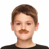 Bigote infantil rubio