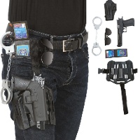 Cartuchera de policía con pistola, gafas, placa y esposas