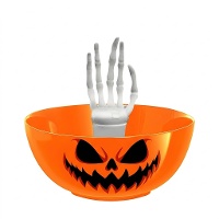 Bol de halloween naranja con mano de esqueleto
