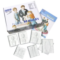 Moldes de figuras de familia - PME - 24 piezas
