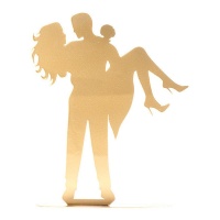 Figura para tarta de boda de novio llevando a la novia de metal dorado de 15 cm