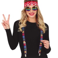 Conjunto hippie con tirantes, gafas y cinta