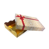 Bandeja dorada con tapa decorada con lazo rojo de 23 x 16 x 5 cm - Pastkolor