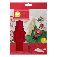 Kit de cortadores de muñeco cascanueces con boquillas y manga pastelera para decorar - Wilton - 12 piezas