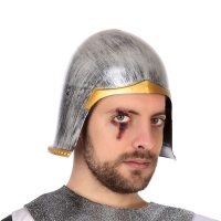 Casco medieval envejecido