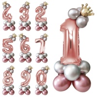 Bouquet de globos de número con corona rosa