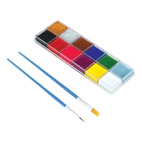 Paleta de maquillaje facial con pinceles