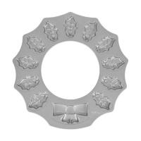 Molde para galletas de corona de navidad de acero de 38 cm - Wilton - 12 cavidades