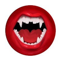 Platos de colmillos vampíricos de 17 cm - 6 unidades