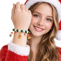 Pulsera de charms con motivos navideños