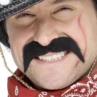 Bigote negro de herradura