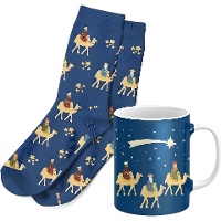 Set regalo de taza y calcetines de Navidad Reyes Magos azul